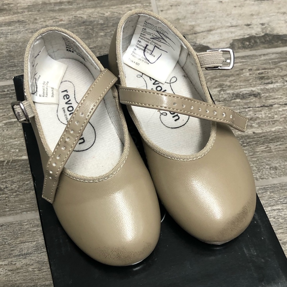 GUC Little Girl Tap Shoes